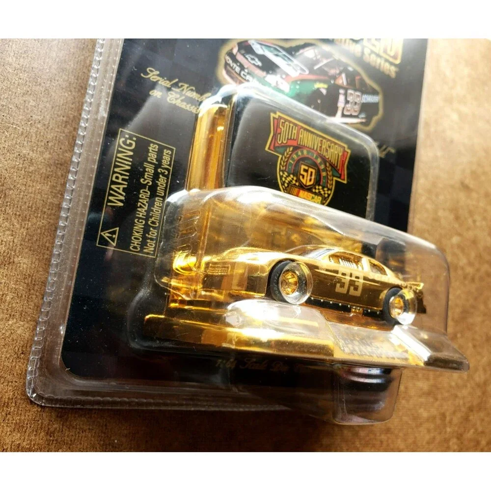 1998 Racing Champions NASCAR CHEVROLET MONTE CARLO Kenny Schrader 33 24K GOLD